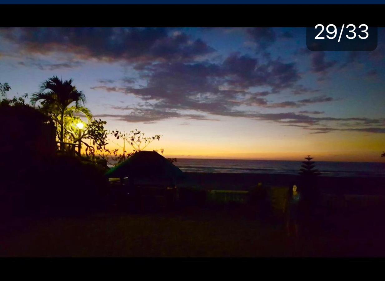 Sea Breeze Beachfront Home And Cottages ซานฮวน ภายนอก รูปภาพ