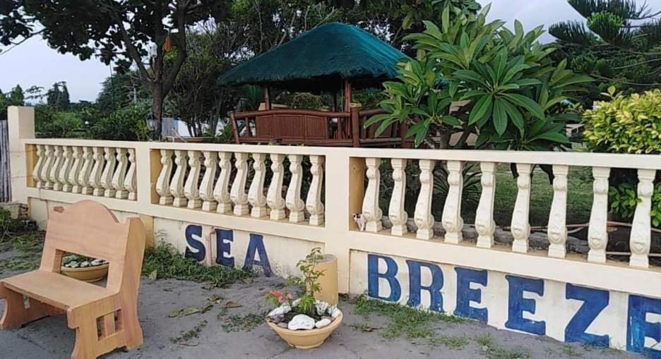 Sea Breeze Beachfront Home And Cottages ซานฮวน ภายนอก รูปภาพ