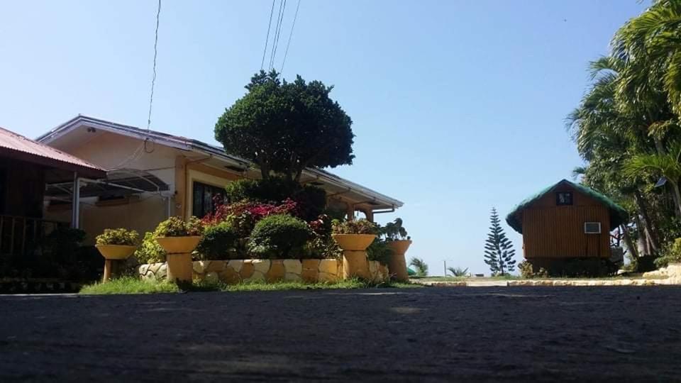 Seabreeze Beachfront Home And Cottages New Management ซานฮวน ภายนอก รูปภาพ