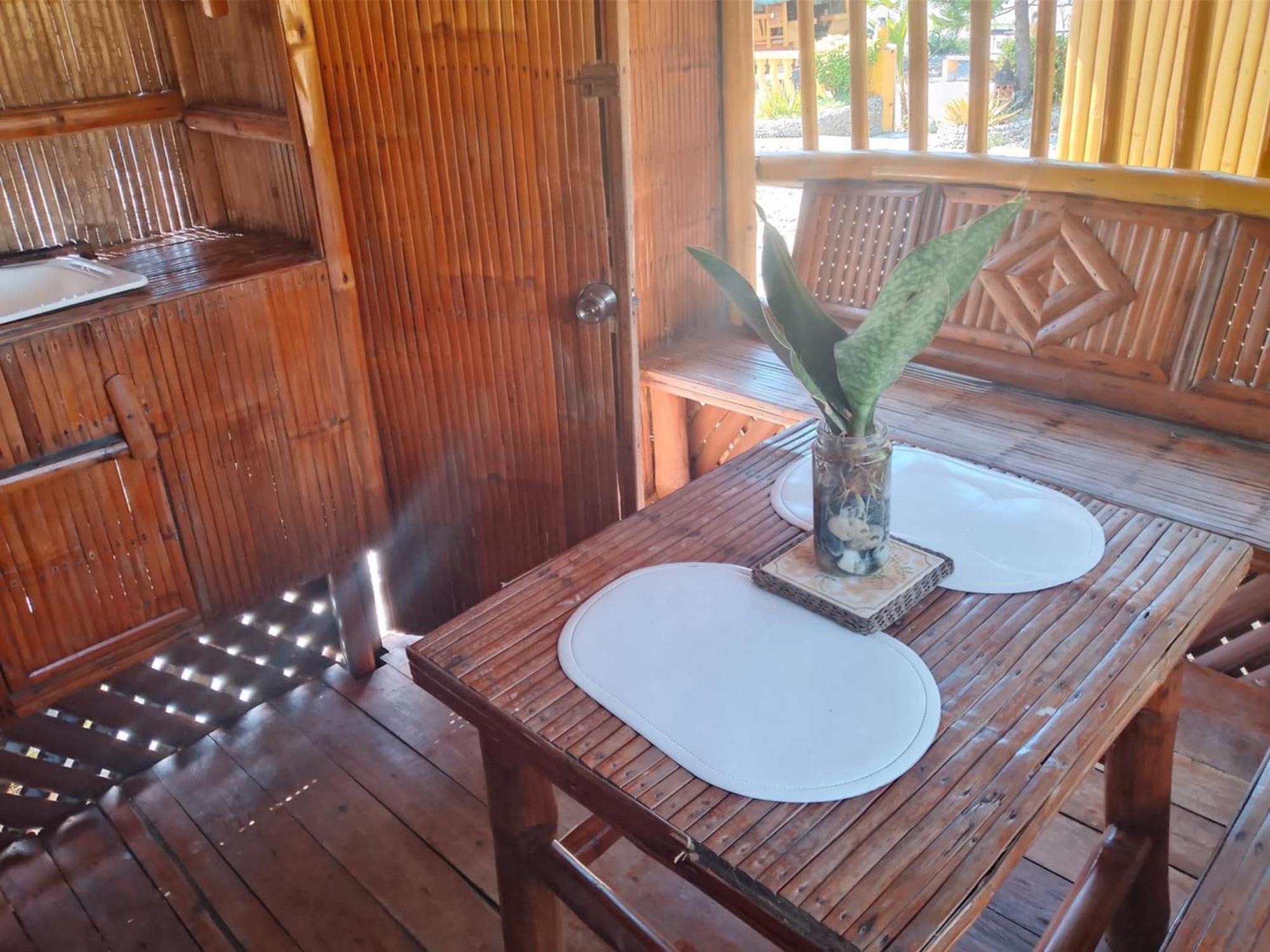 Sea Breeze Beachfront Home And Cottages ซานฮวน ภายนอก รูปภาพ