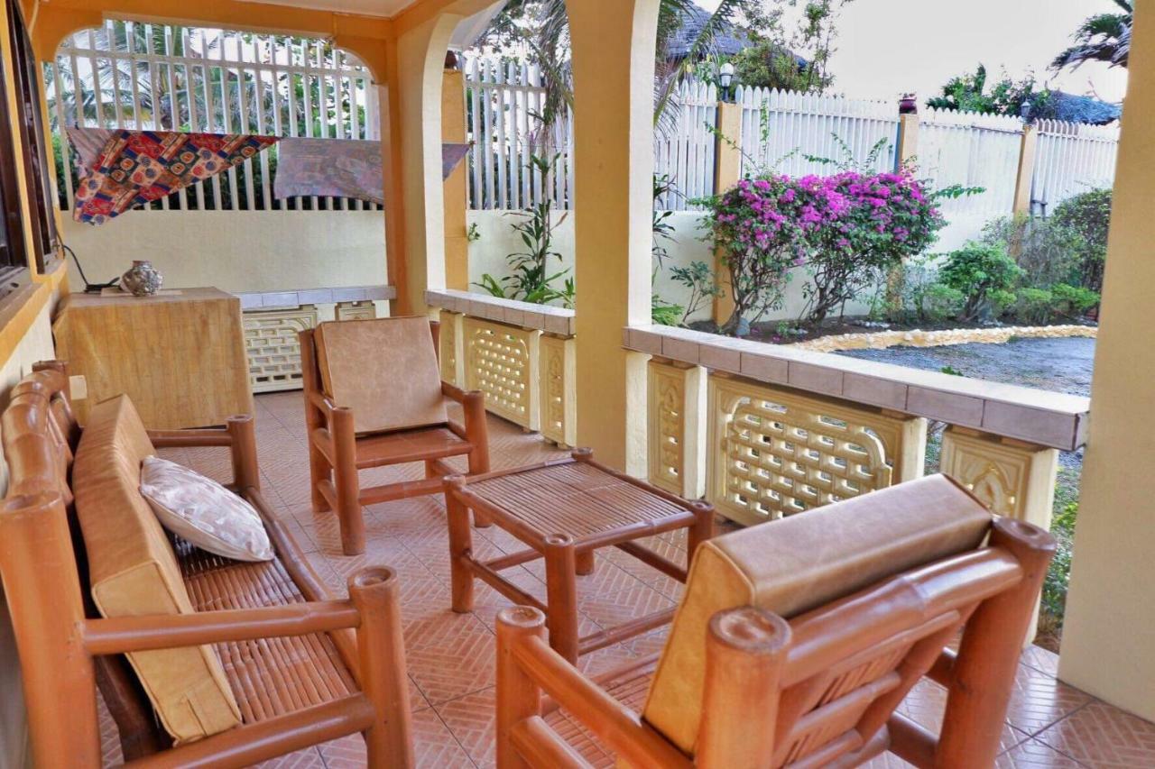Sea Breeze Beachfront Home And Cottages ซานฮวน ภายนอก รูปภาพ
