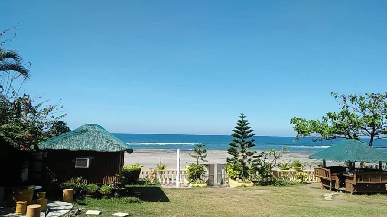 Sea Breeze Beachfront Home And Cottages ซานฮวน ภายนอก รูปภาพ